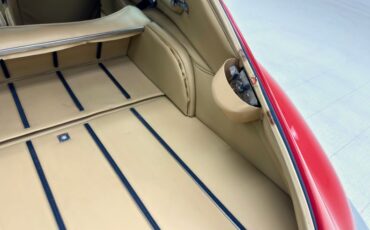 Jaguar-Xke-1969-Carmen-Red-Tan-36