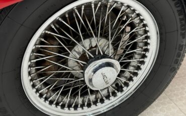 Jaguar-Xke-1969-Carmen-Red-Tan-4