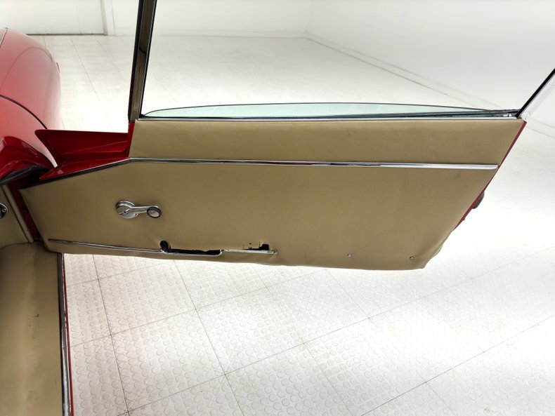 Jaguar-Xke-1969-Carmen-Red-Tan-40