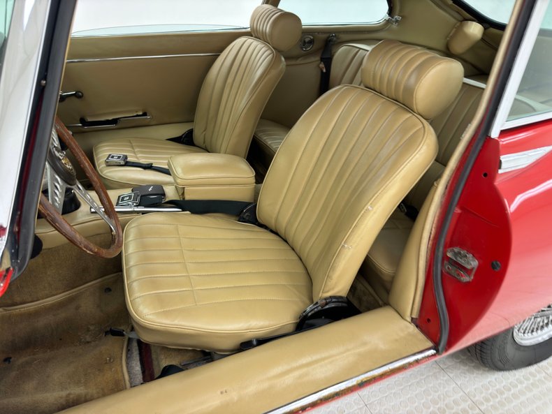 Jaguar-Xke-1969-Carmen-Red-Tan-42