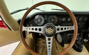 Jaguar-Xke-1969-Carmen-Red-Tan-46