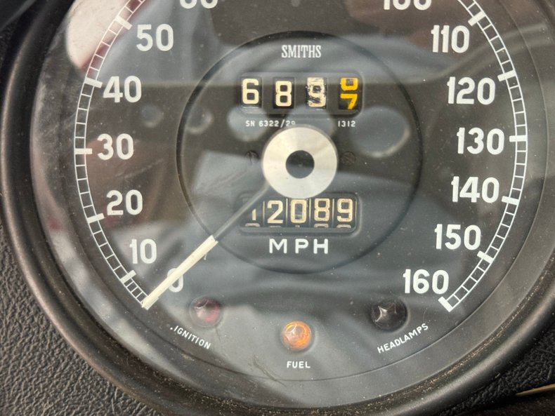 Jaguar-Xke-1969-Carmen-Red-Tan-49