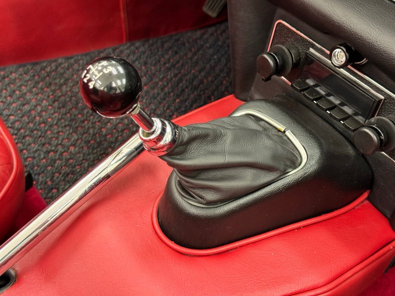 Jaguar-Xke-1969-Indigo-Blue-Red-10