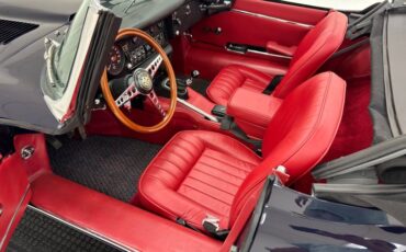 Jaguar-Xke-1969-Indigo-Blue-Red-16