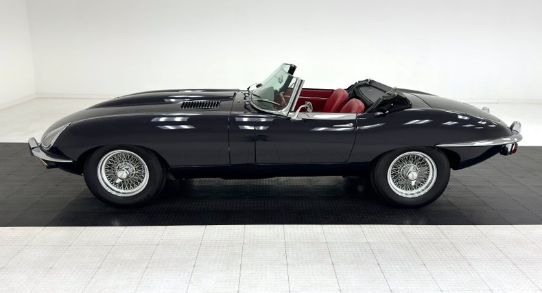 Jaguar-Xke-1969-Indigo-Blue-Red-18