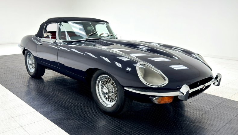 Jaguar-Xke-1969-Indigo-Blue-Red-23