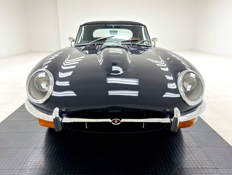 Jaguar-Xke-1969-Indigo-Blue-Red-24