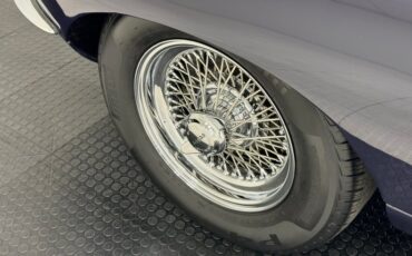 Jaguar-Xke-1969-Indigo-Blue-Red-27