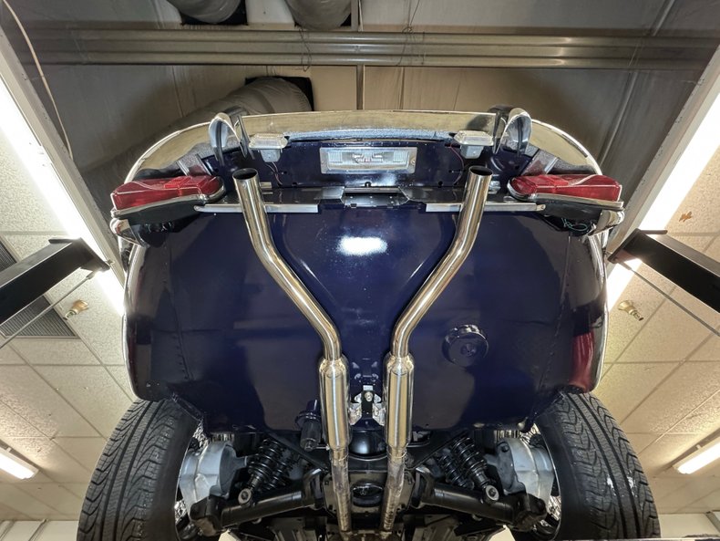 Jaguar-Xke-1969-Indigo-Blue-Red-3