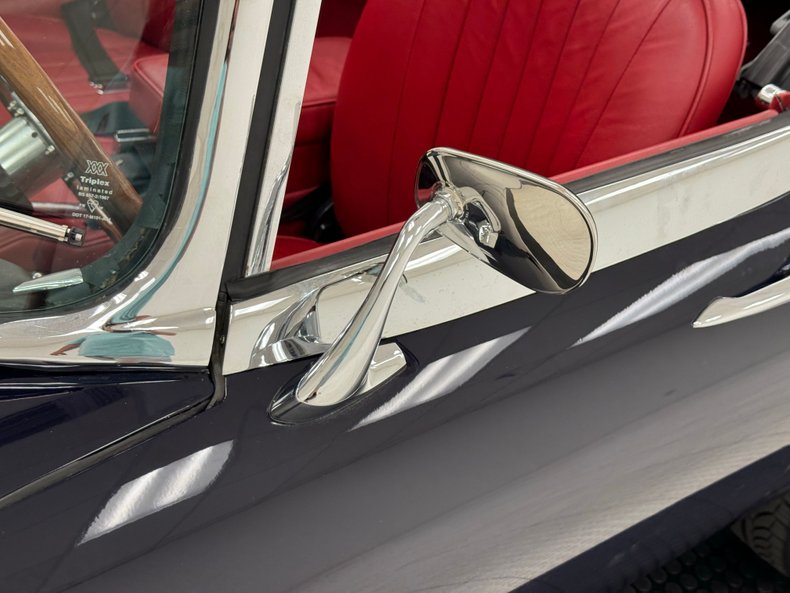 Jaguar-Xke-1969-Indigo-Blue-Red-31