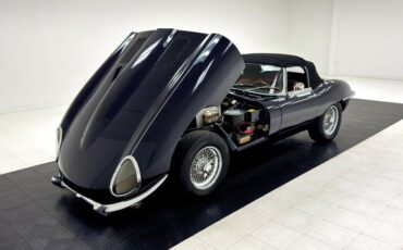 Jaguar-Xke-1969-Indigo-Blue-Red