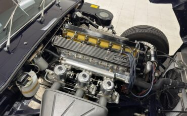 Jaguar-Xke-1969-Indigo-Blue-Red-38