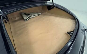 Jaguar-Xke-1969-Indigo-Blue-Red-42