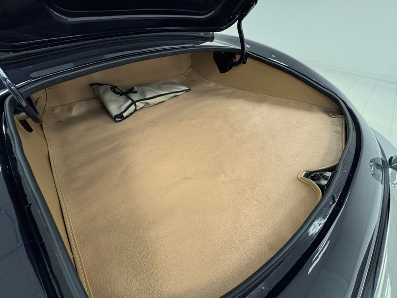 Jaguar-Xke-1969-Indigo-Blue-Red-42