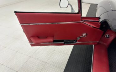 Jaguar-Xke-1969-Indigo-Blue-Red-45