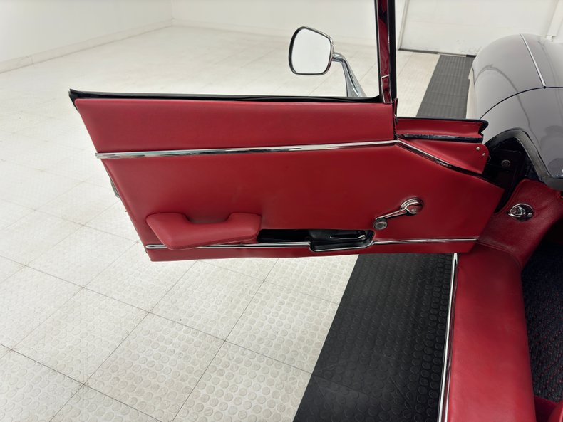 Jaguar-Xke-1969-Indigo-Blue-Red-45