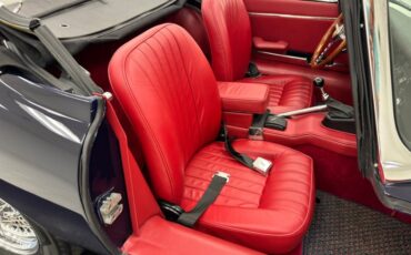 Jaguar-Xke-1969-Indigo-Blue-Red-49