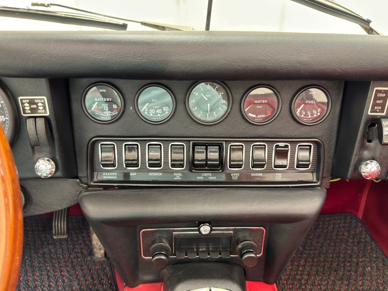 Jaguar-Xke-1969-Indigo-Blue-Red-8