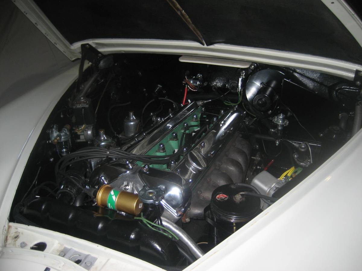 Jaguar-mk1-1959-white-11