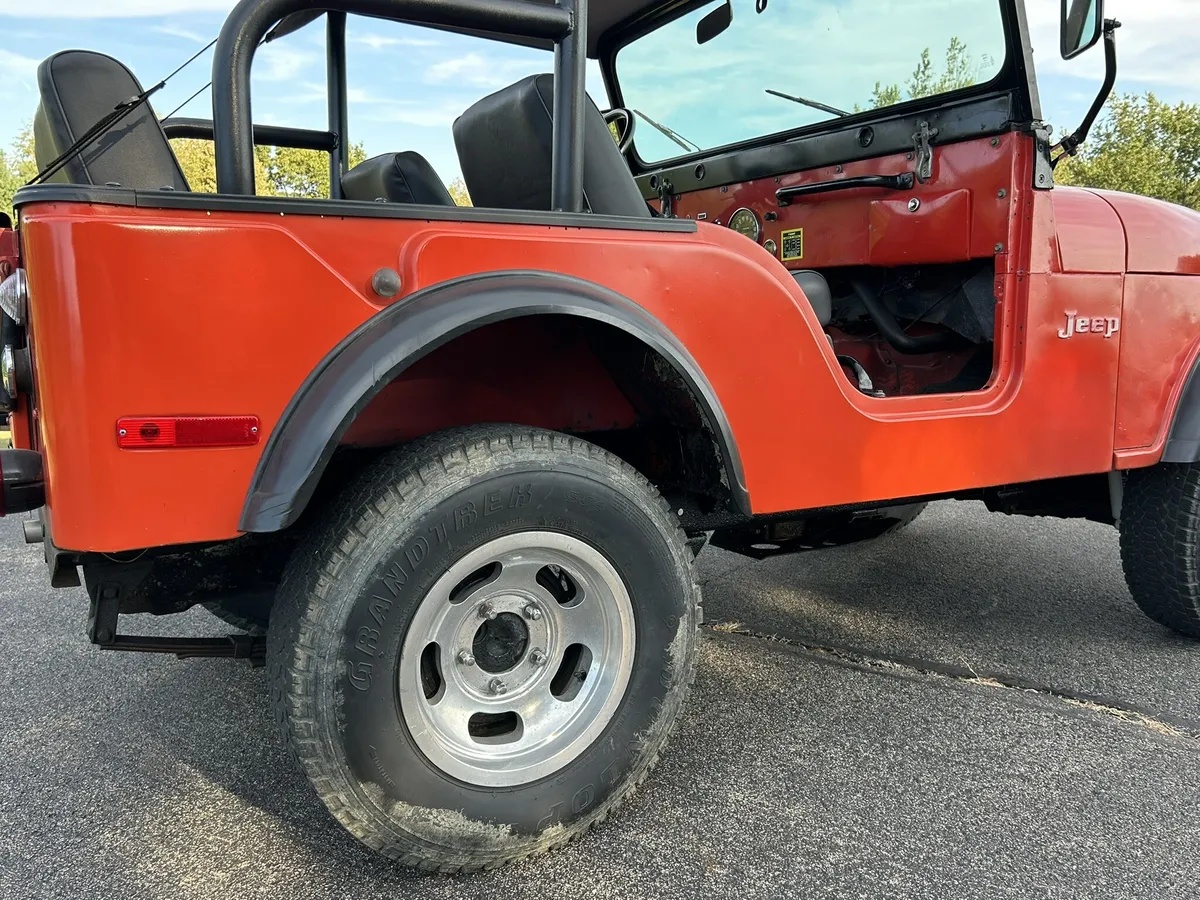 Jeep-Cj-5-1973-Orange-Tan-4
