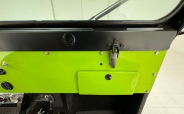 Jeep-Cj5-1973-Neon-Green-Black-30