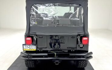 Jeep-Cj5-1977-Black-Black-3