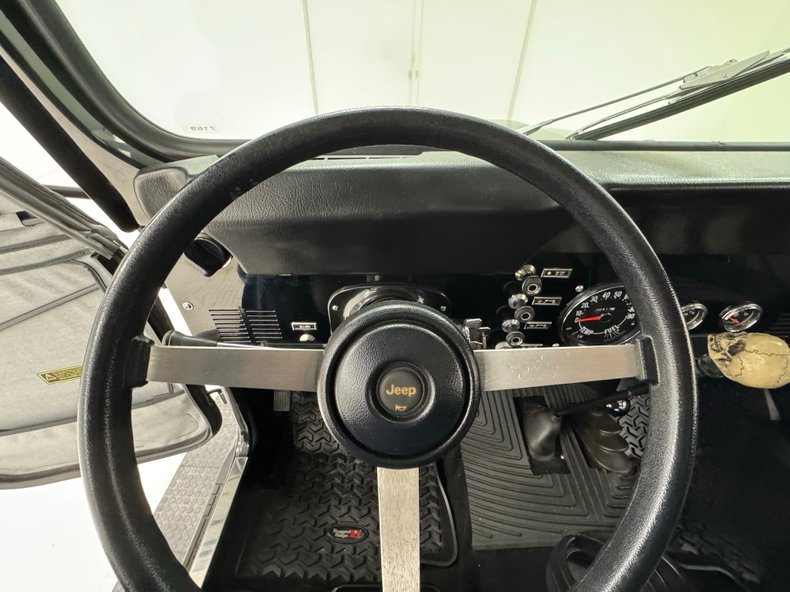 Jeep-Cj5-1977-Black-Black-32