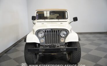 Jeep-Cj7-1980-White-Tan-25