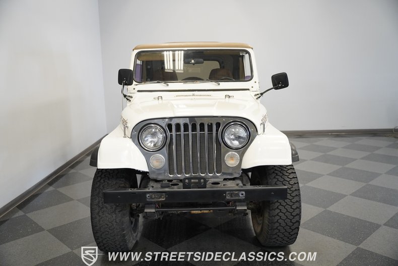 Jeep-Cj7-1980-White-Tan-25