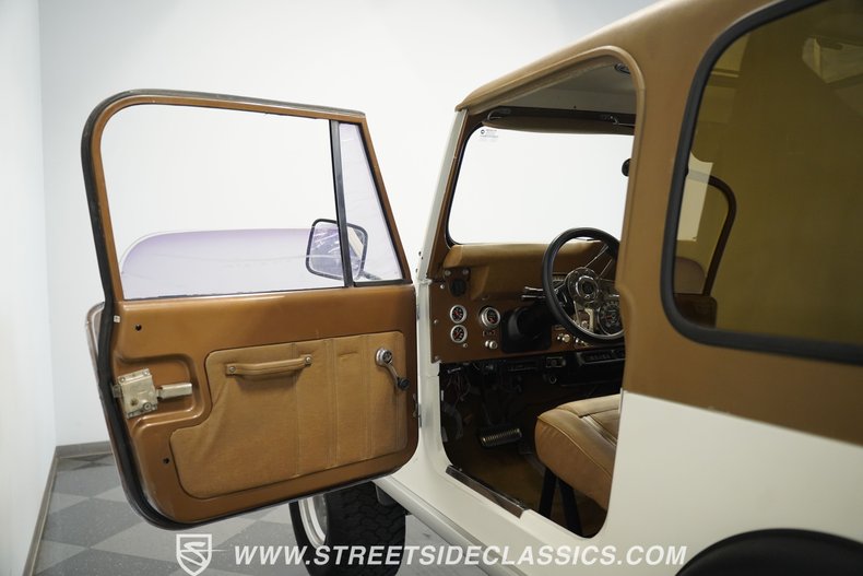 Jeep-Cj7-1980-White-Tan-3