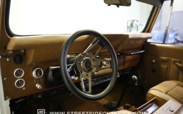 Jeep-Cj7-1980-White-Tan-38