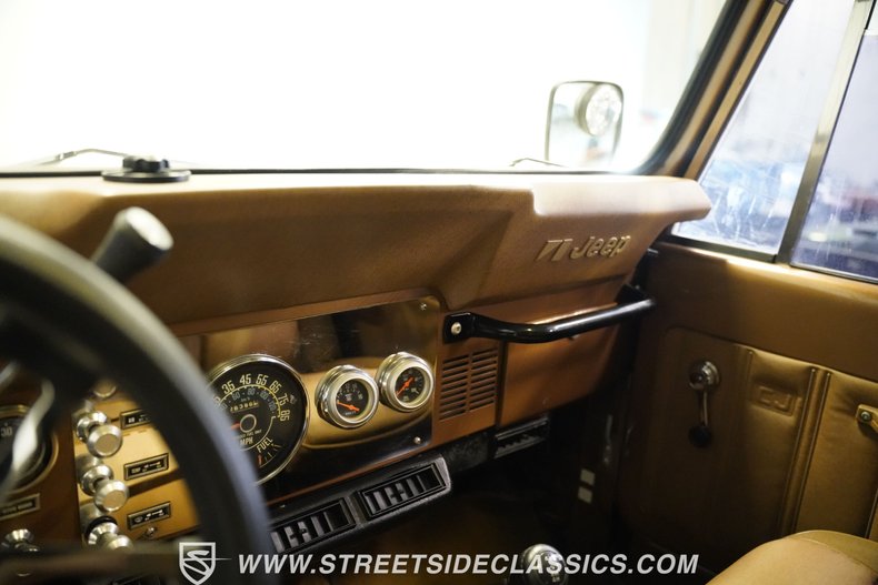 Jeep-Cj7-1980-White-Tan-48