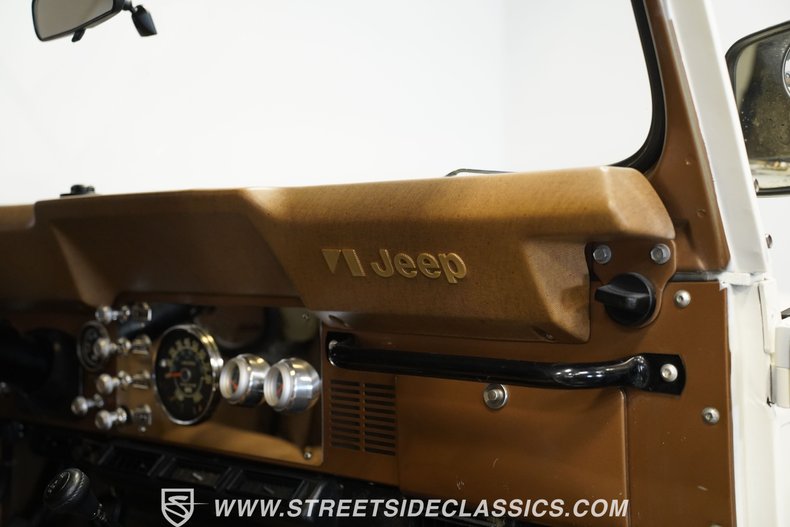 Jeep-Cj7-1980-White-Tan-5