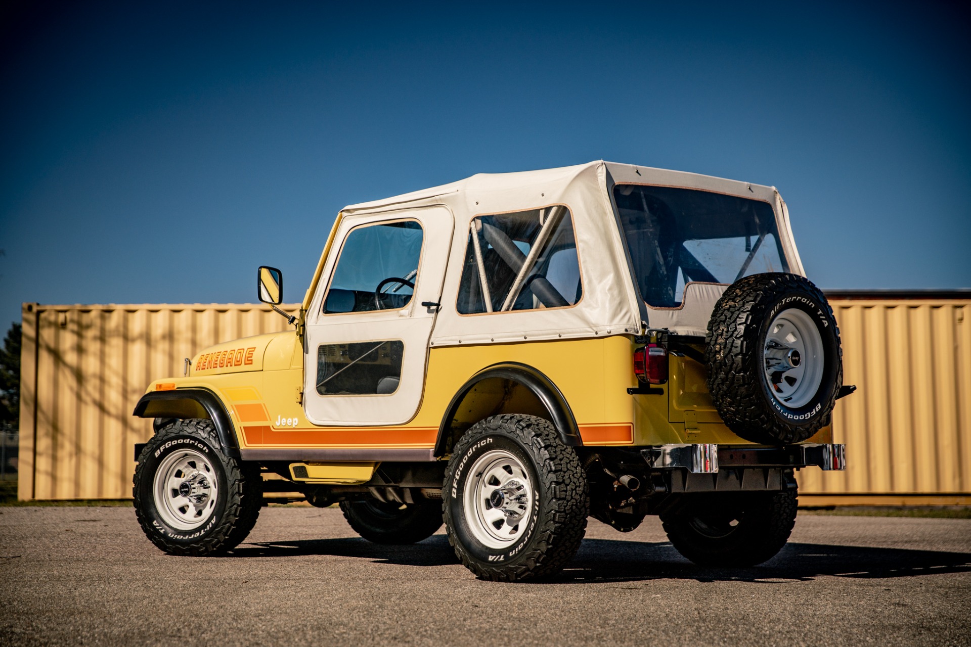 Jeep-Cj7-1984-Yellow-Black-3