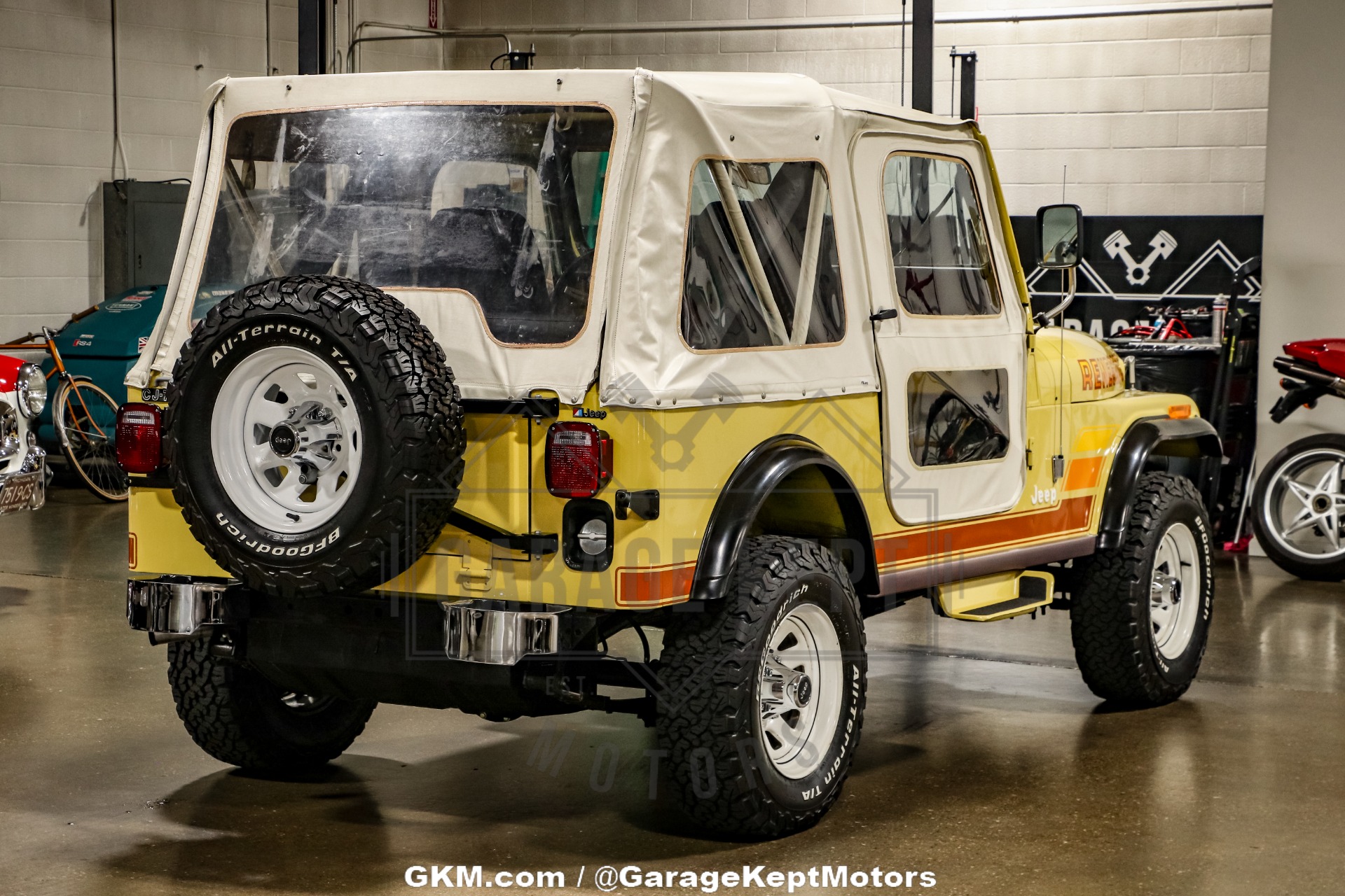 Jeep-Cj7-1984-Yellow-Black-35