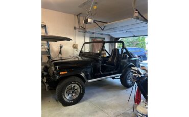 Jeep-Cj7-1984-black-black-1