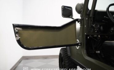 Jeep-Cj7-1985-Army-Green-Gray-1