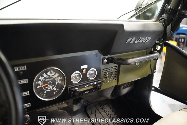 Jeep-Cj7-1985-Army-Green-Gray-10