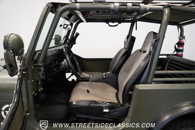 Jeep-Cj7-1985-Army-Green-Gray-13