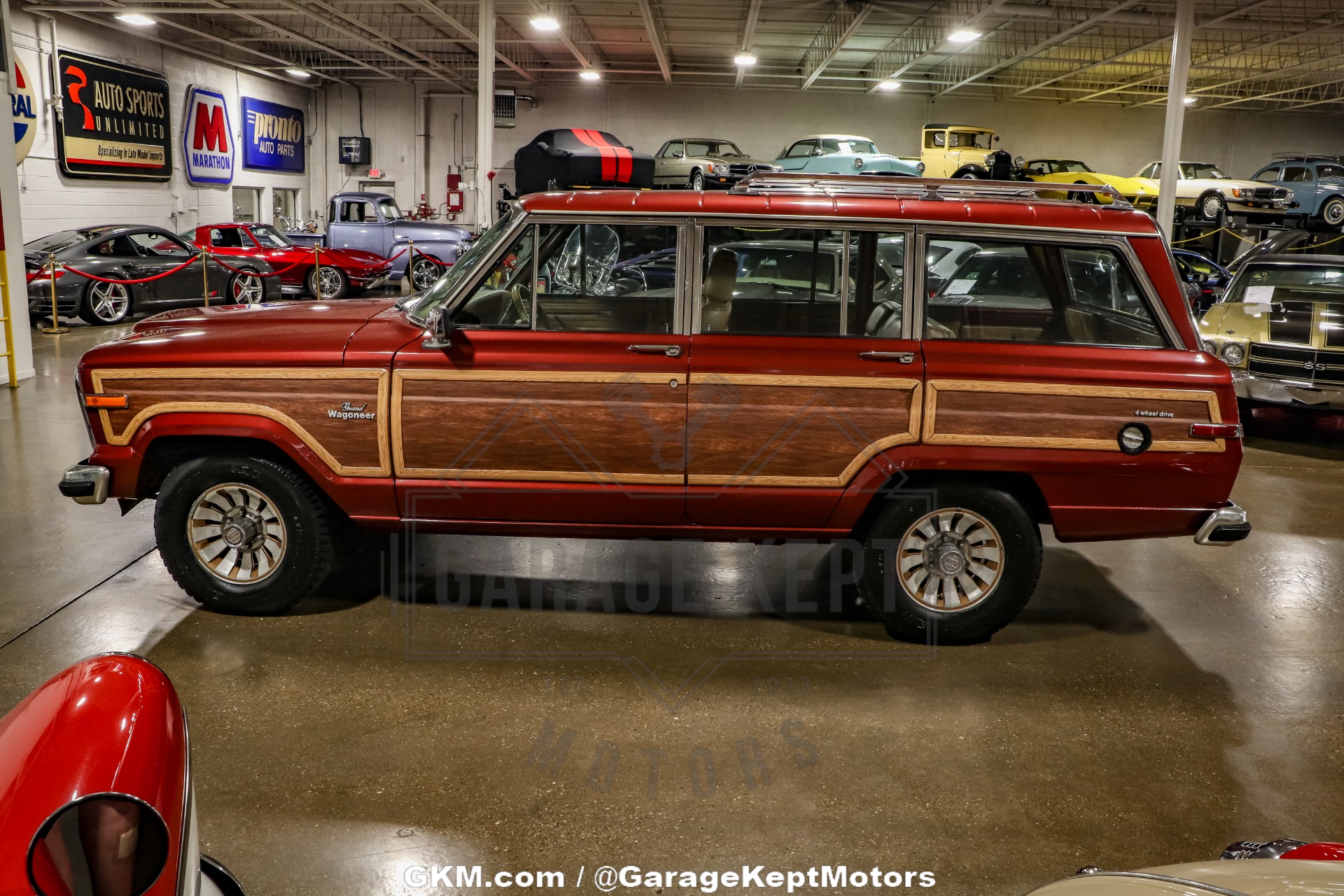 Jeep-Grand-wagoneer-1985-BurgundyMaroon-BeigeTan-1