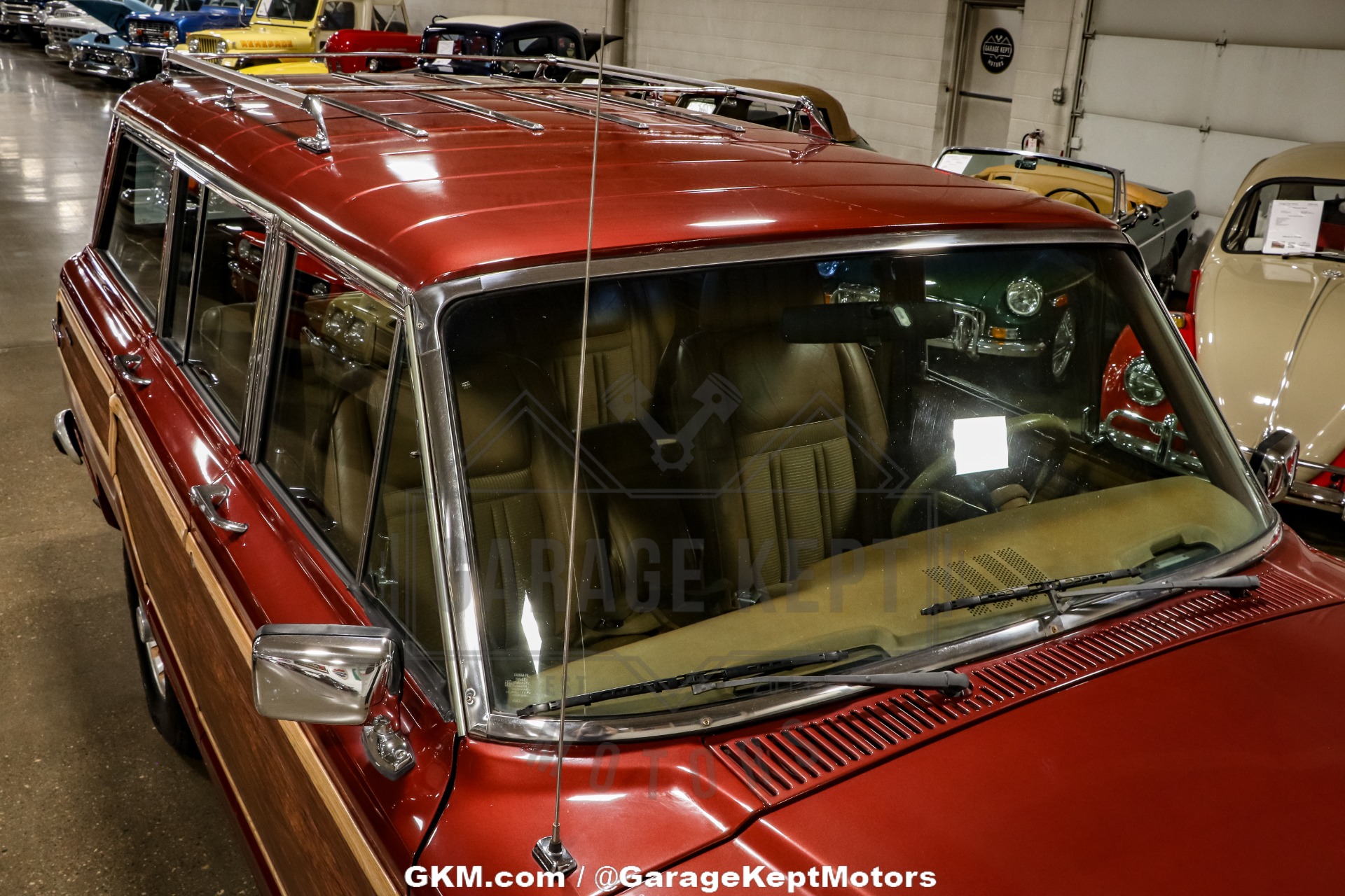 Jeep-Grand-wagoneer-1985-BurgundyMaroon-BeigeTan-13