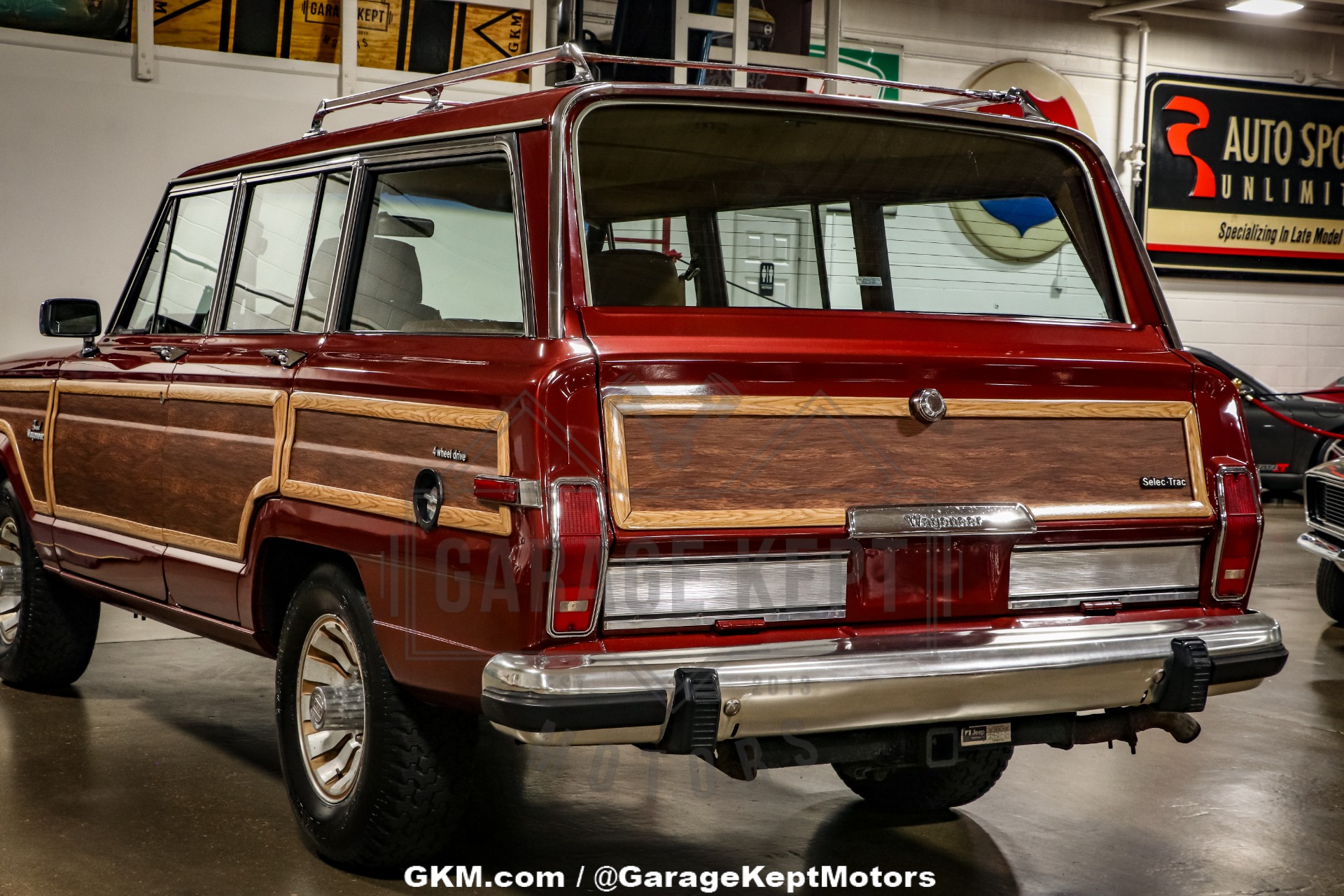 Jeep-Grand-wagoneer-1985-BurgundyMaroon-BeigeTan-29