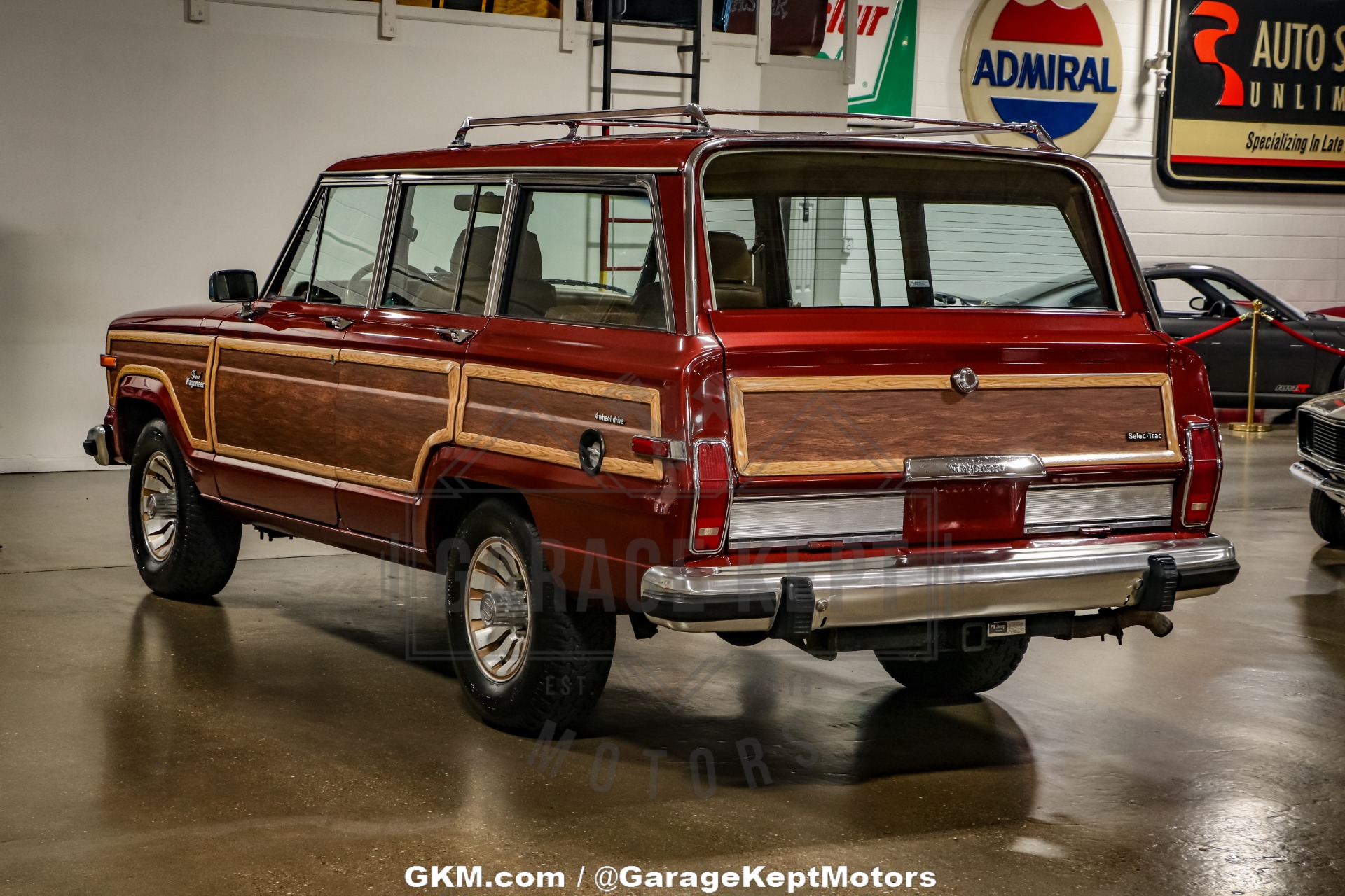 Jeep-Grand-wagoneer-1985-BurgundyMaroon-BeigeTan-3