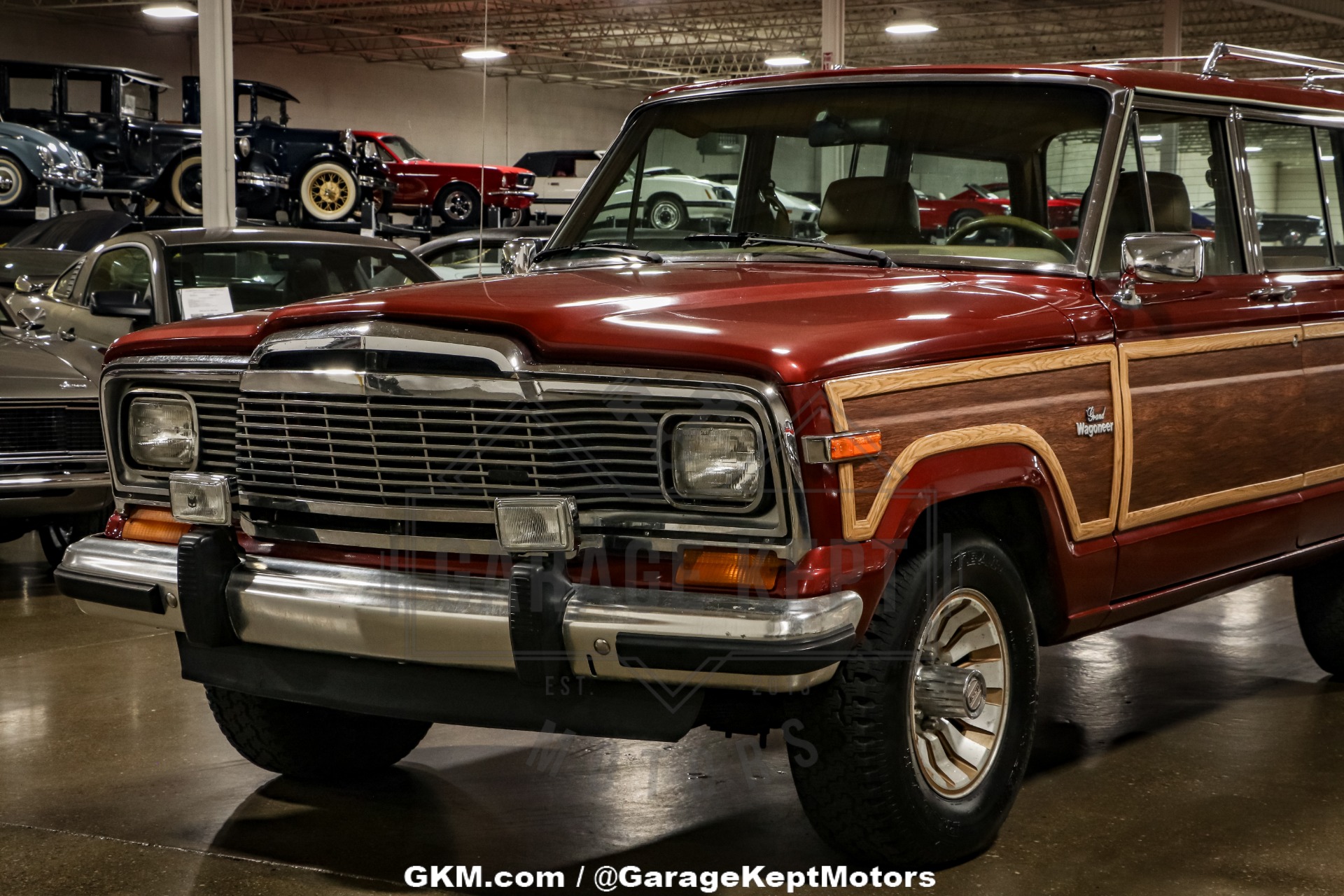 Jeep-Grand-wagoneer-1985-BurgundyMaroon-BeigeTan-41