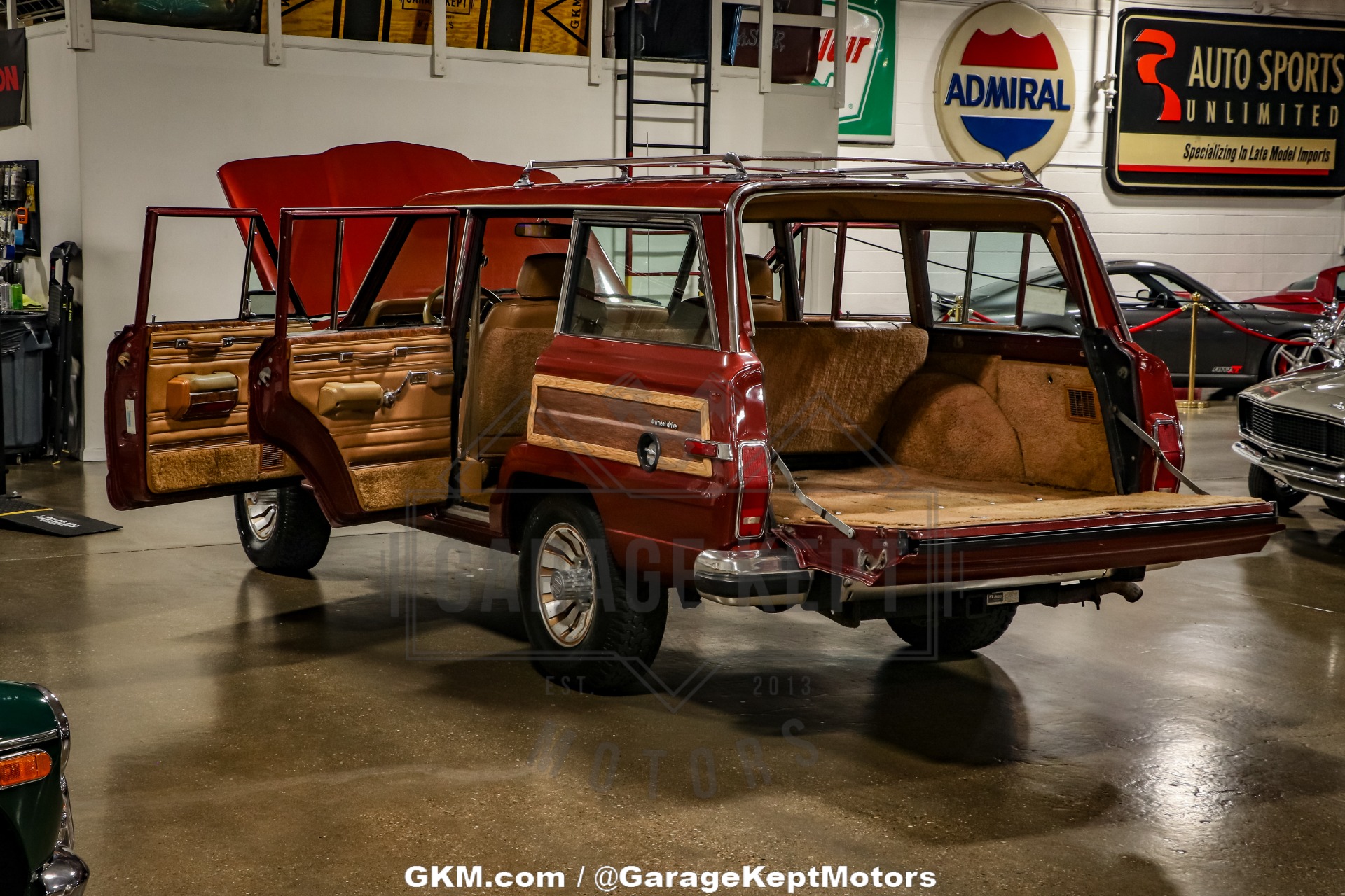 Jeep-Grand-wagoneer-1985-BurgundyMaroon-BeigeTan-45