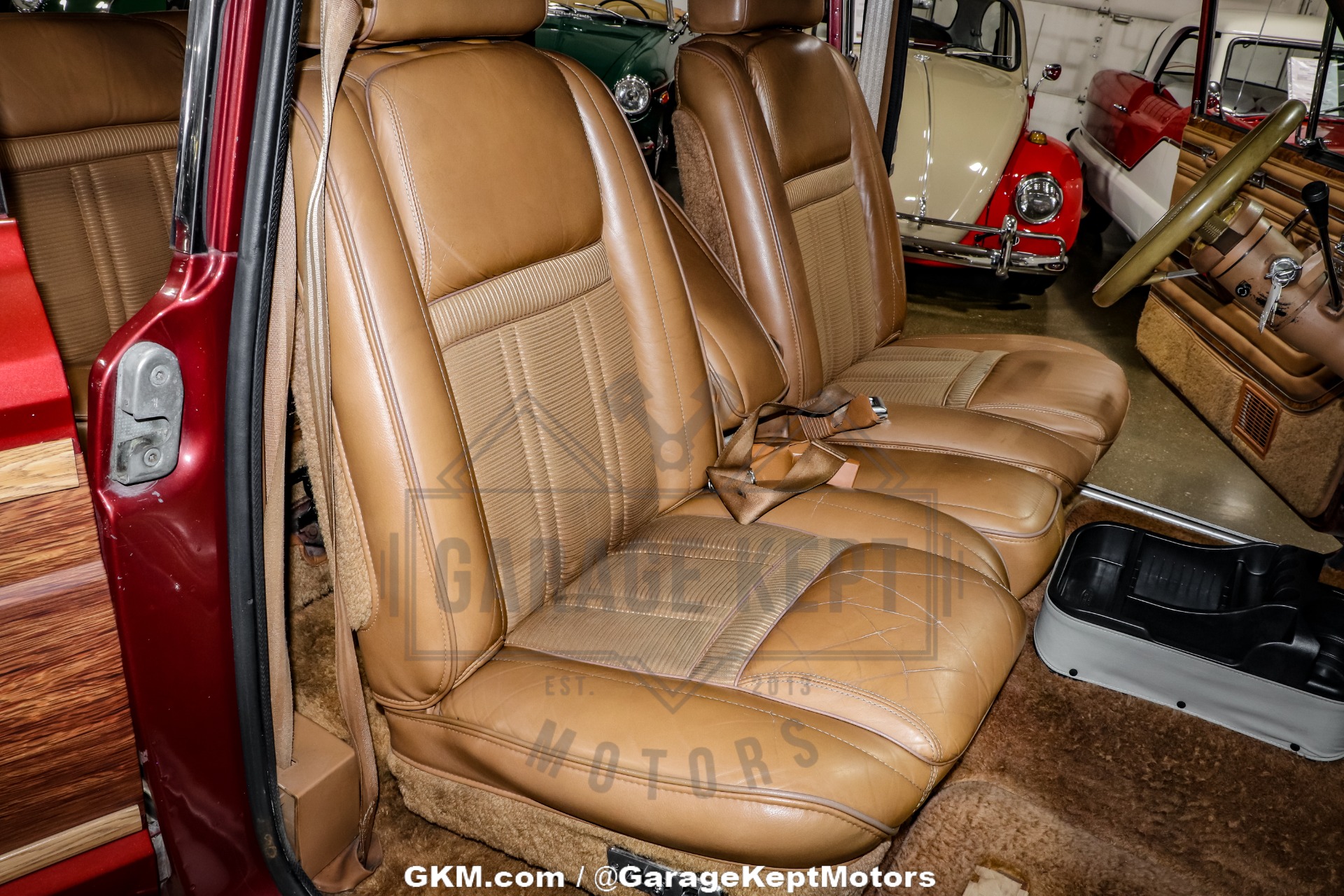 Jeep-Grand-wagoneer-1985-BurgundyMaroon-BeigeTan-47