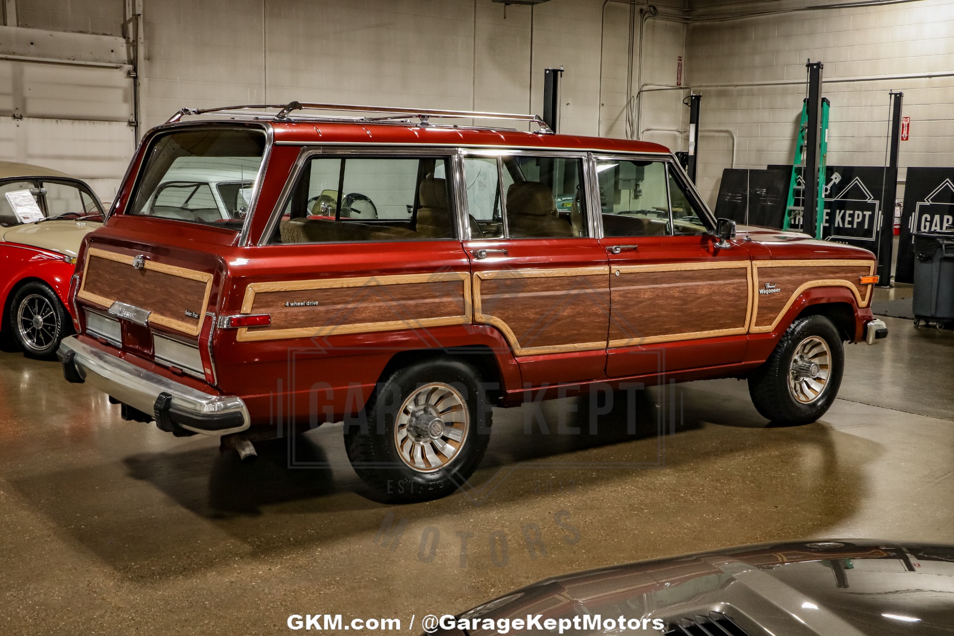 Jeep-Grand-wagoneer-1985-BurgundyMaroon-BeigeTan-5