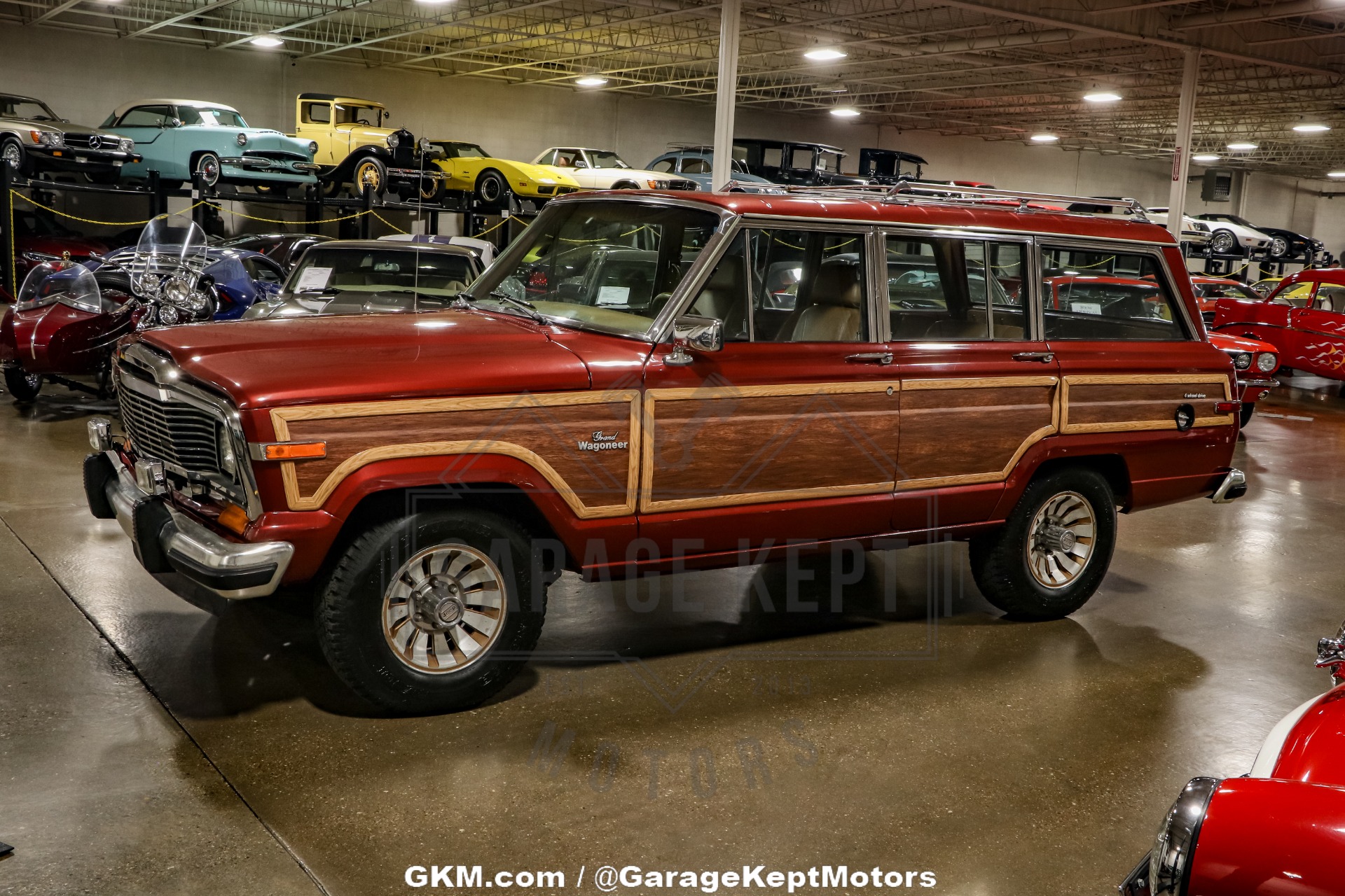 Jeep-Grand-wagoneer-1985-BurgundyMaroon-BeigeTan