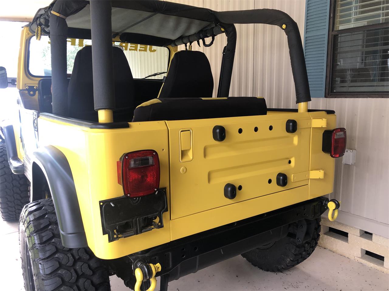 Jeep-Yj5-1994-Yellow-and-black-Yellow-and-black-7