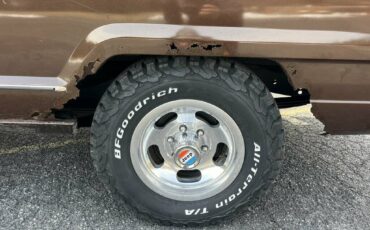 Jeep-cherokee-1979-brown-19